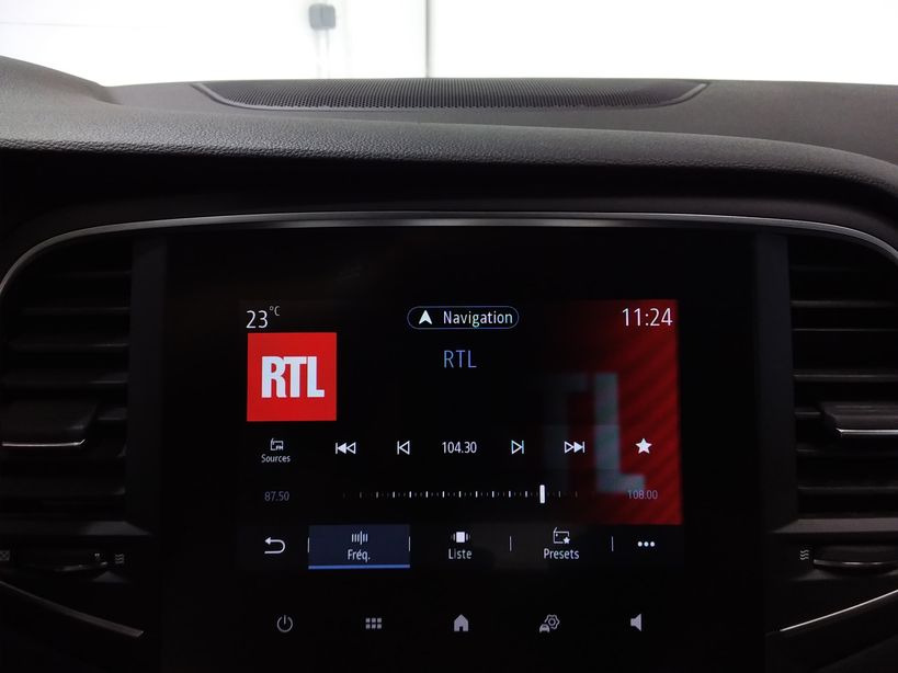 RENAULT MEGANE IV BERLINE 2021 - Photo n°17