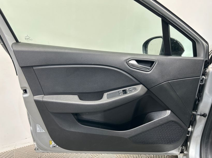 RENAULT CLIO V 2023 - Photo n°29