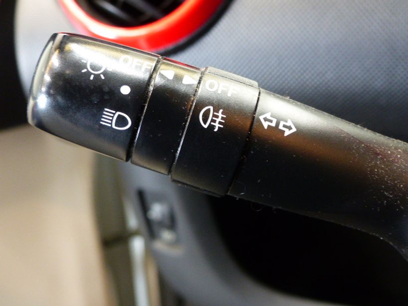 PEUGEOT 107 2013 - Photo n°16