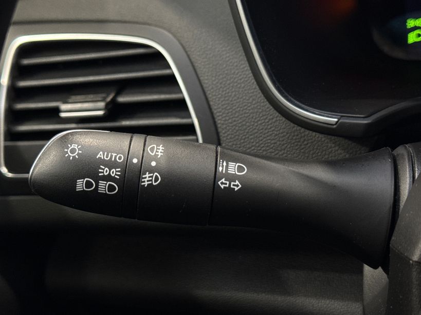 RENAULT MEGANE IV ESTATE 2022 - Photo n°29