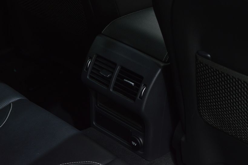JAGUAR XE 2017 - Photo n°7