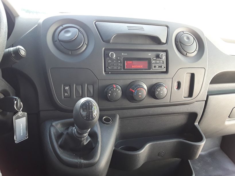 RENAULT MASTER FOURGON 2015 - Photo n°9