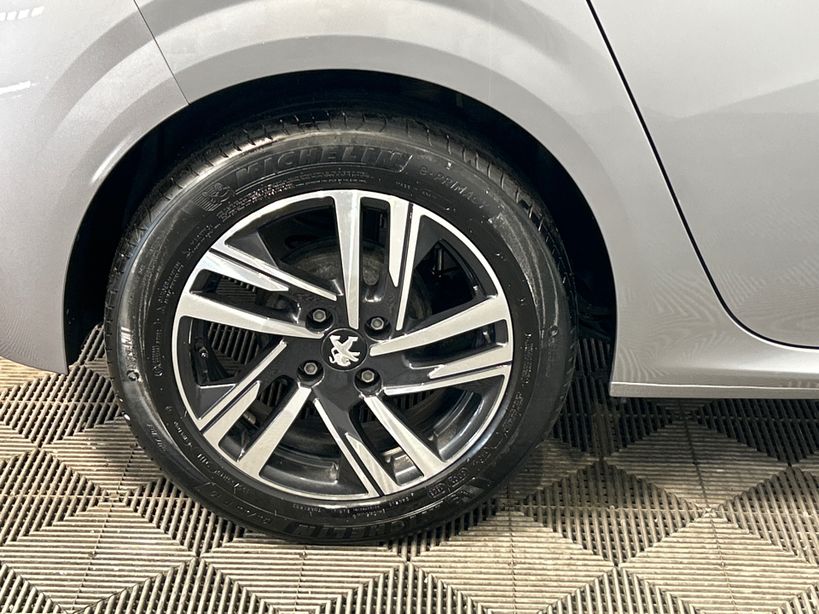 PEUGEOT 208 2023 - Photo n°6