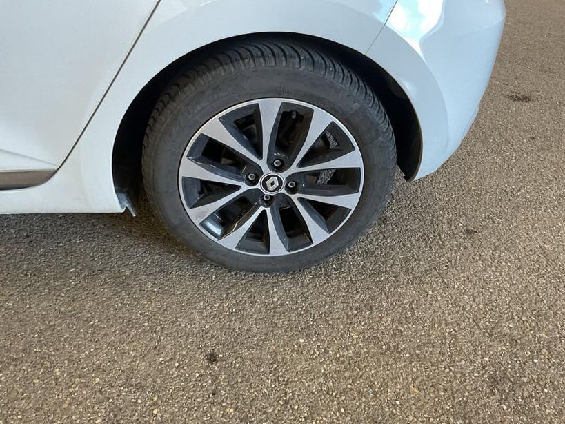 RENAULT CLIO V 2022 - Photo n°6