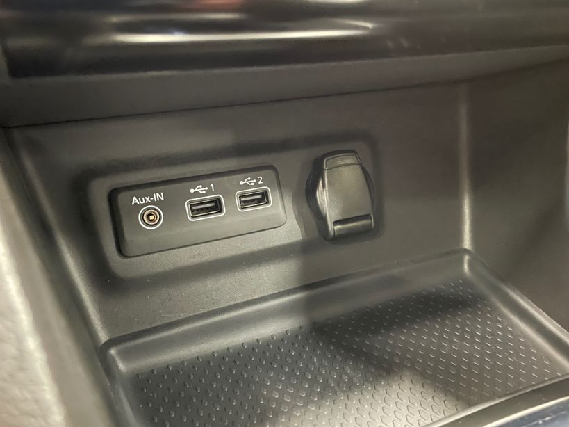 RENAULT MEGANE IV BERLINE 2021 - Photo n°25