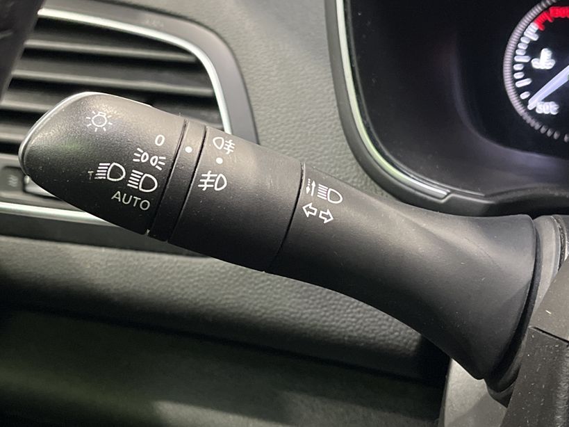 RENAULT MEGANE IV BERLINE BUSINESS 2020 - Photo n°42