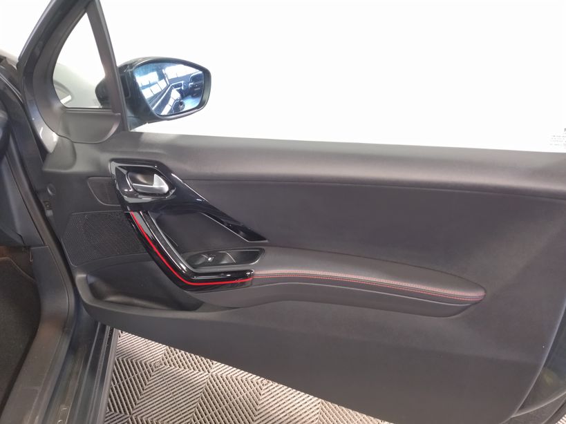 PEUGEOT 208 2016 - Photo n°7