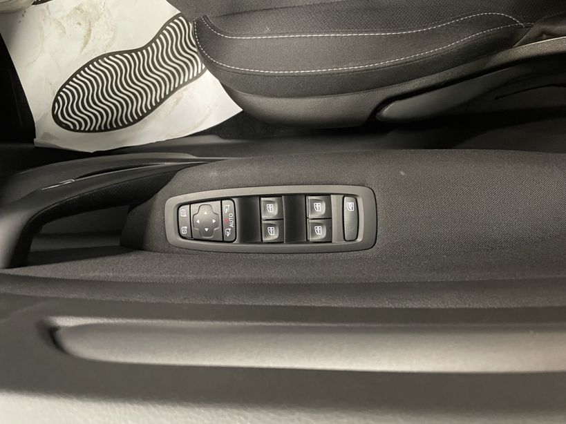 RENAULT MEGANE IV ESTATE 2021 - Photo n°15