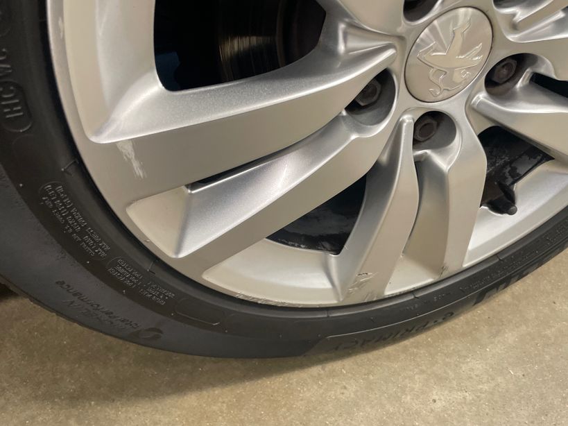 PEUGEOT 308 2018 - Photo n°6