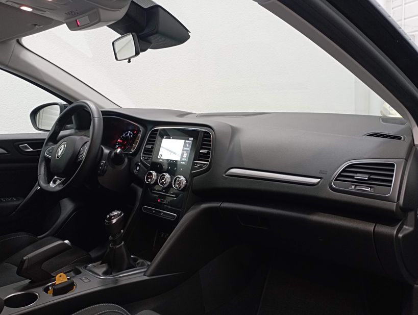 RENAULT MEGANE IV BERLINE 2021 - Photo n°11
