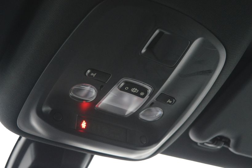PEUGEOT 308 2020 - Photo n°32