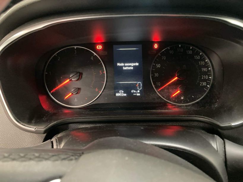RENAULT MEGANE IV BERLINE 2022 - Photo n°13