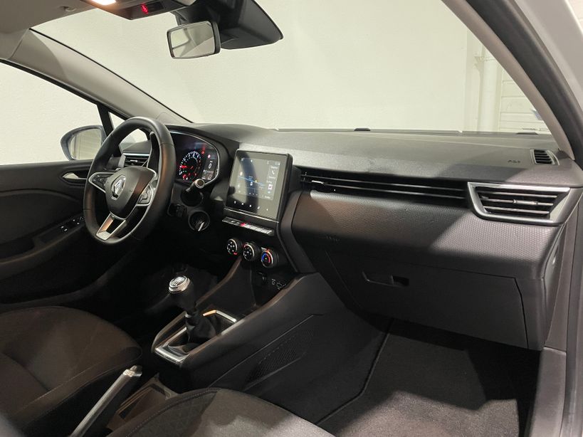 RENAULT CLIO V 2021 - Photo n°9