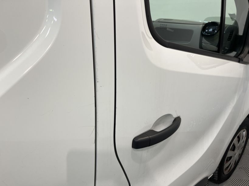 RENAULT TRAFIC FOURGON 2019 - Photo n°21