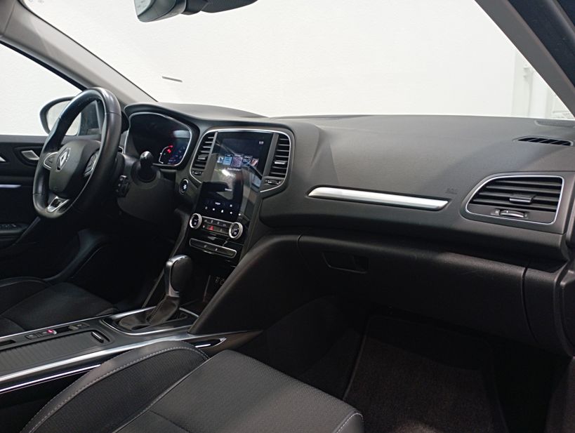 RENAULT MEGANE IV BERLINE 2021 - Photo n°11