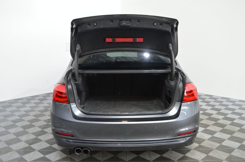 BMW SERIE 3 F30 LCI2 2017 - Photo n°5