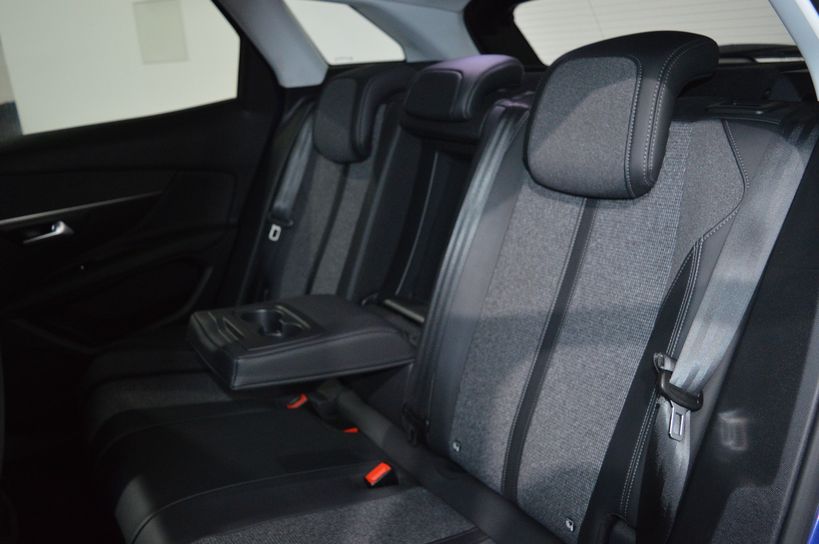 PEUGEOT 3008 2019 - Photo n°10