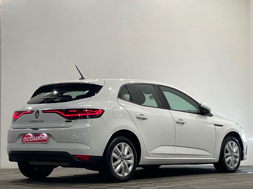 RENAULT MEGANE IV BERLINE 2023 - Photo n°3