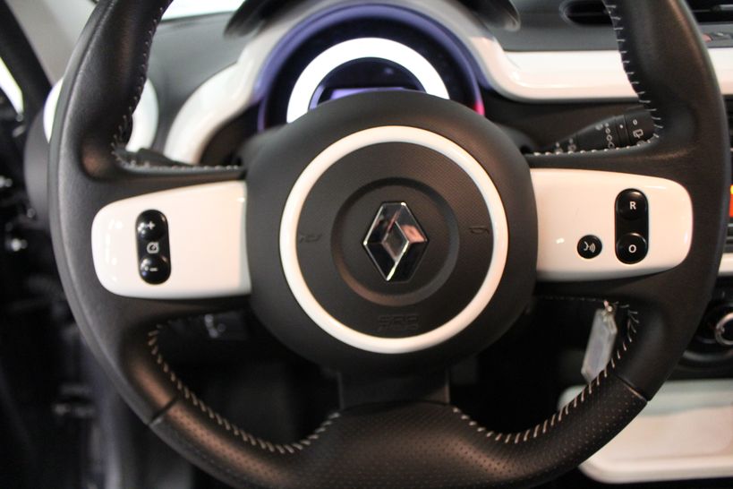 RENAULT TWINGO III 2017 - Photo n°4