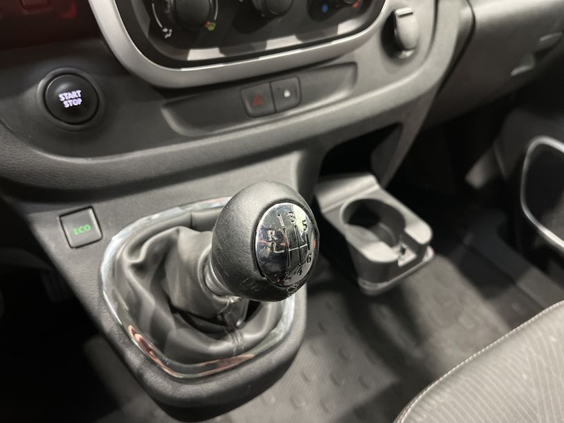 RENAULT TRAFIC COMBI 2016 - Photo n°16