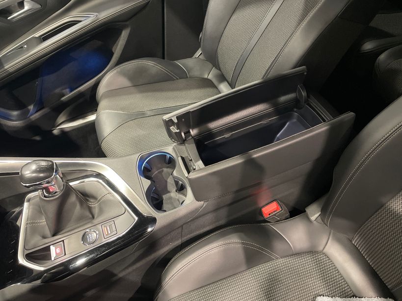 PEUGEOT 5008 2022 - Photo n°24