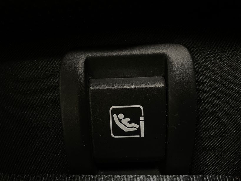 RENAULT MEGANE IV BERLINE 2021 - Photo n°39