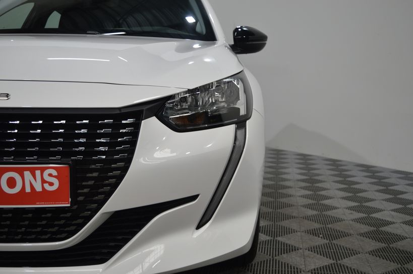 PEUGEOT 208 2022 - Photo n°8