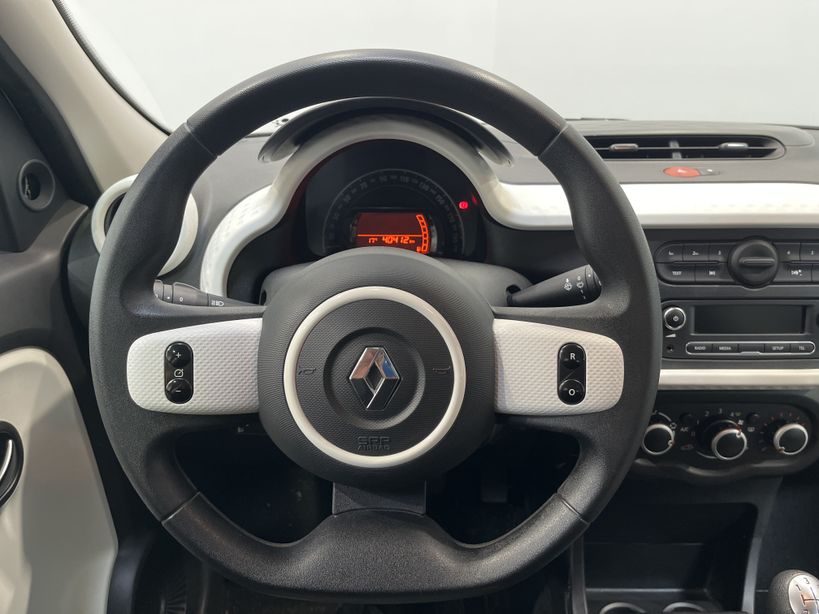 RENAULT TWINGO III 2017 - Photo n°11