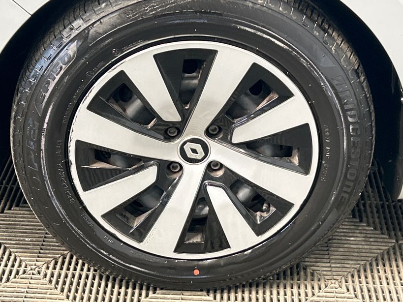 RENAULT CLIO V 2023 - Photo n°12