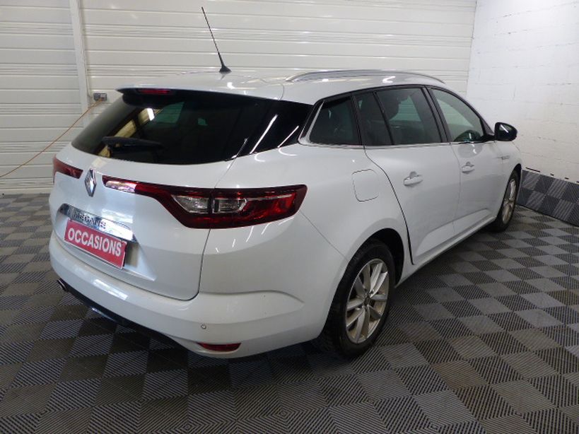 RENAULT MEGANE IV ESTATE 2017 - Photo n°5
