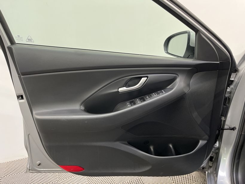 HYUNDAI i30 2022 - Photo n°33