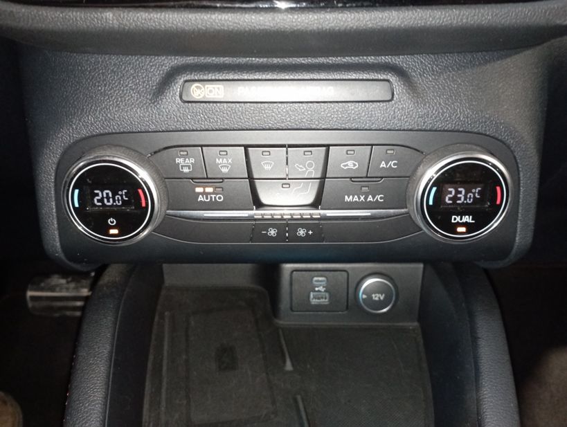 FORD KUGA 2020 - Photo n°21