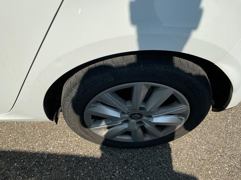 RENAULT MEGANE IV BERLINE 2021 - Photo n°3