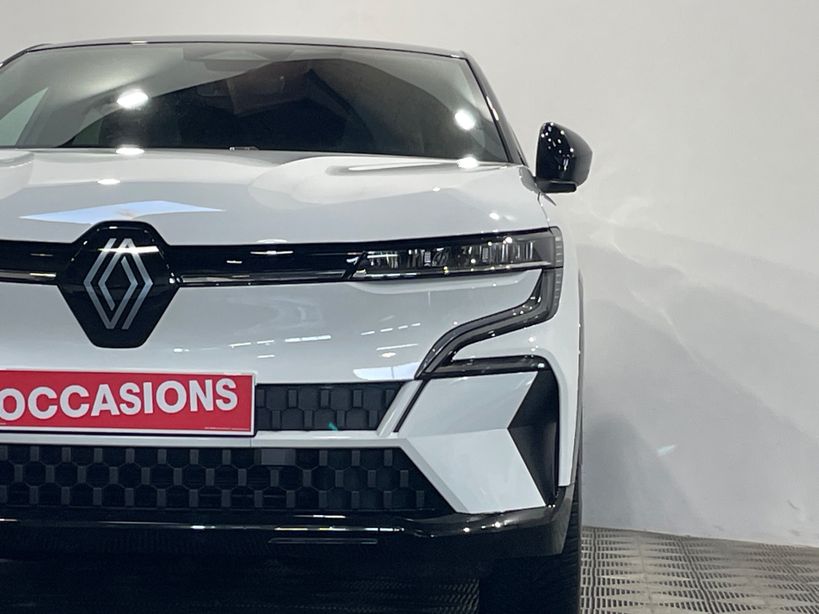 RENAULT MEGANE E TECH 2023 - Photo n°7
