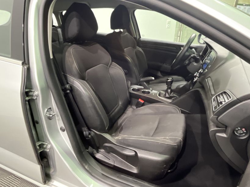 RENAULT MEGANE IV ESTATE 2019 - Photo n°42