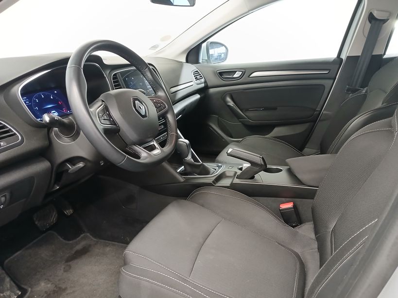 RENAULT MEGANE IV BERLINE 2021 - Photo n°12