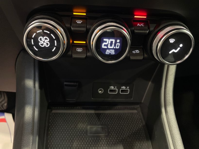 RENAULT CAPTUR 2023 - Photo n°18