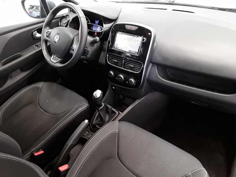RENAULT CLIO IV ESTATE 2017 - Photo n°9