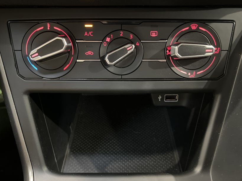 VOLKSWAGEN POLO 2018 - Photo n°17