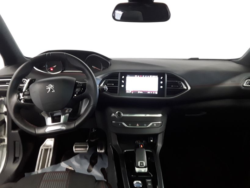 PEUGEOT 308 2019 - Photo n°14