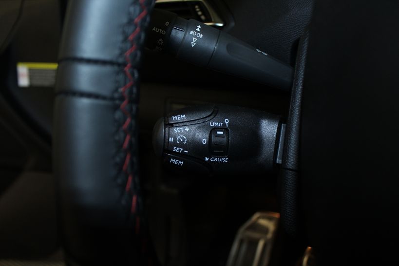 PEUGEOT 308 2020 - Photo n°12
