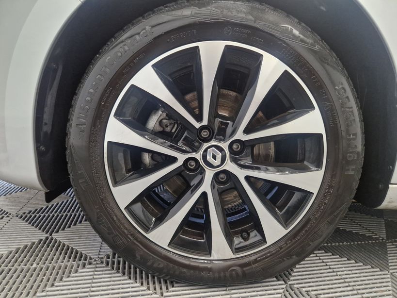 RENAULT CLIO V 2023 - Photo n°6