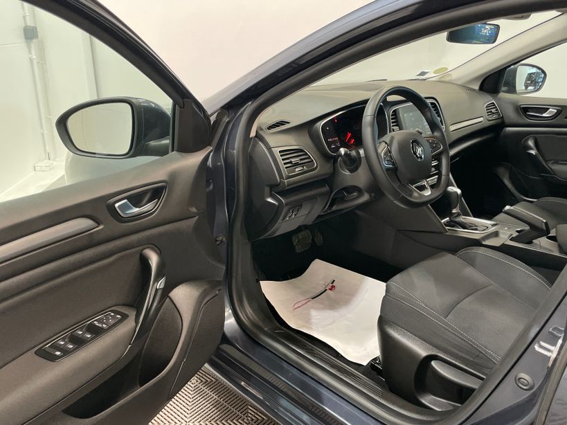 RENAULT MEGANE IV BERLINE 2022 - Photo n°11