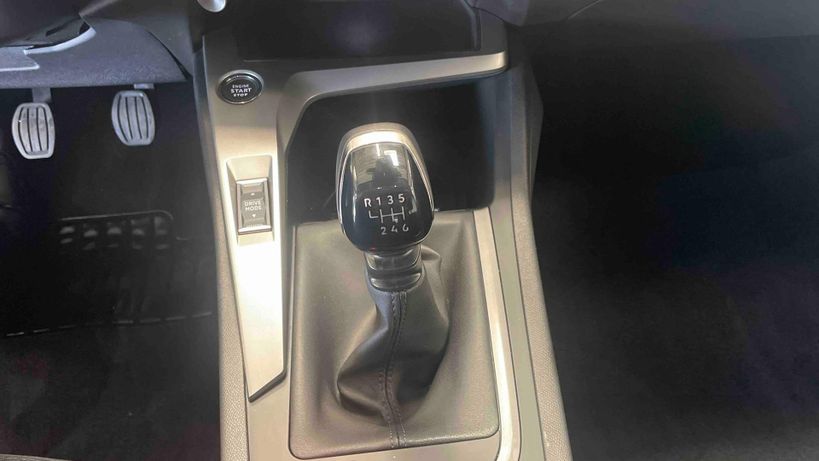 PEUGEOT 308 2023 - Photo n°9