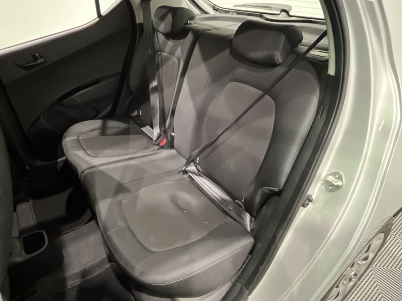 HYUNDAI i10 2019 - Photo n°9