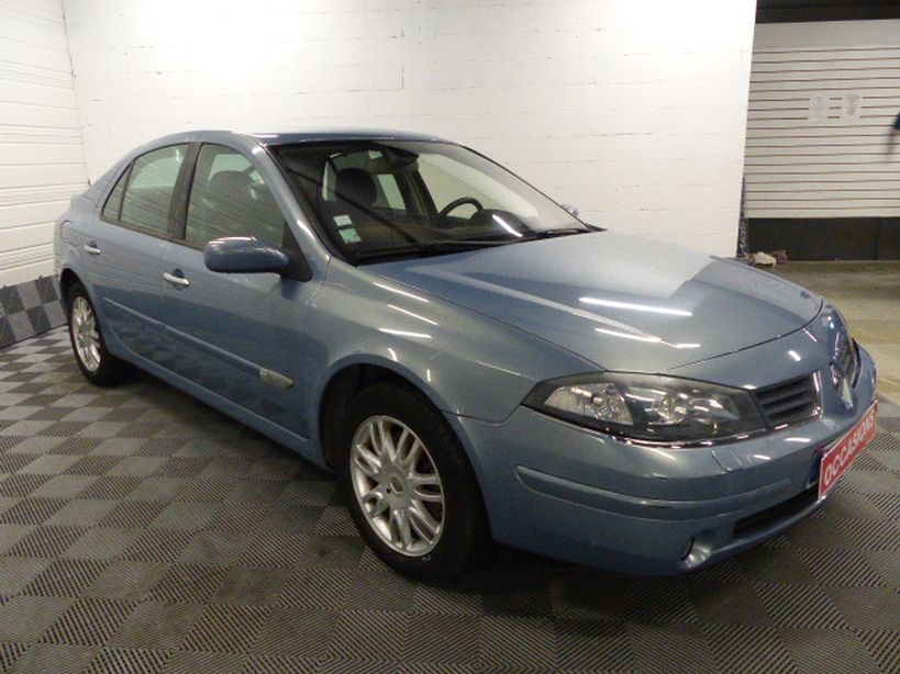 RENAULT LAGUNA 2005 - Photo n°3