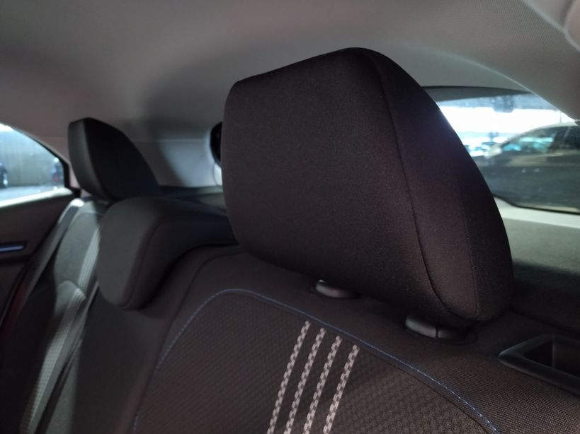 RENAULT MEGANE IV BERLINE 2020 - Photo n°20
