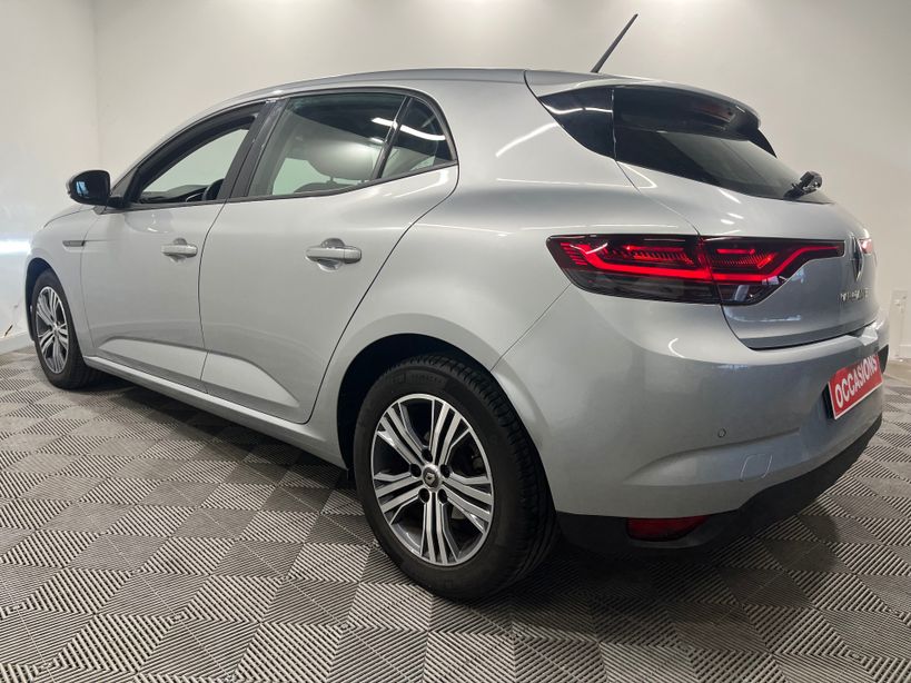 RENAULT MEGANE IV BERLINE 2023 - Photo n°6