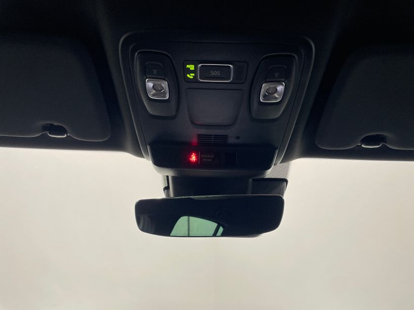 RENAULT MEGANE IV BERLINE 2021 - Photo n°21