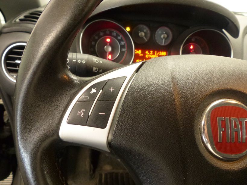 FIAT PUNTO 2015 - Photo n°16